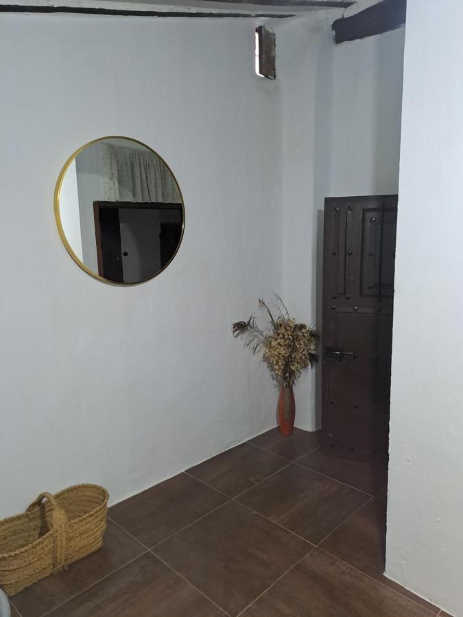 Casa De La Parra Villa Valverde de Jucar Luaran gambar